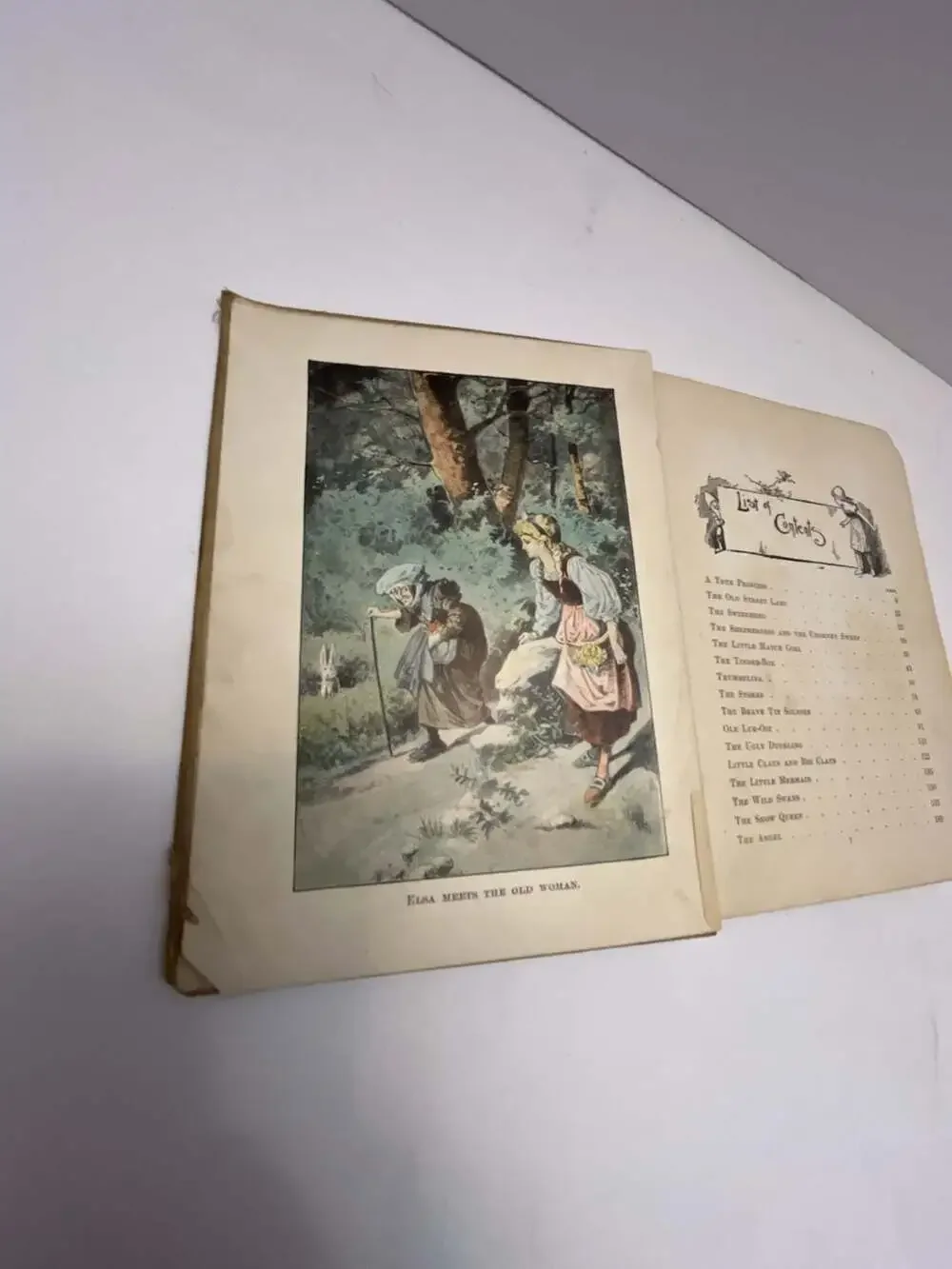 Andersen's Fairy Tales with Illustrations in Colors (Vintage Hardcover Edition)